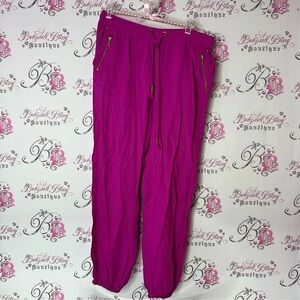 Bebe Pink jogger Pants pink gold details zipper pockets Elastic Cuffs